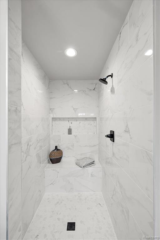 17827 Biscayne Drive Property Photo 33