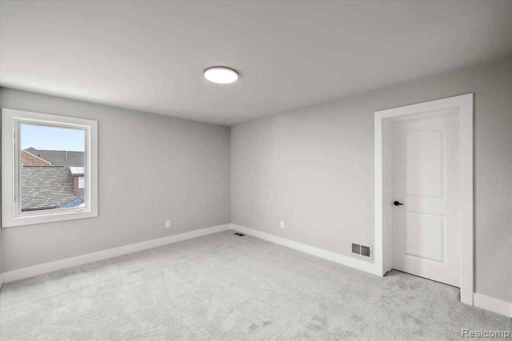 17827 Biscayne Drive Property Photo 47