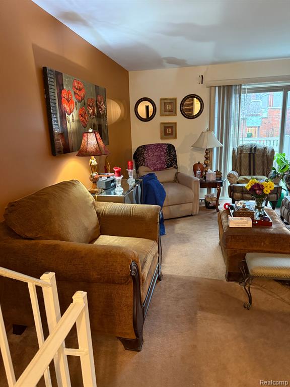 2110 Hyde Park Road Property Photo 15