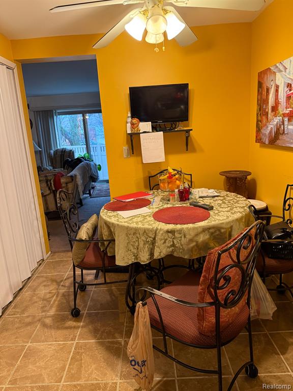 2110 Hyde Park Road Property Photo 25
