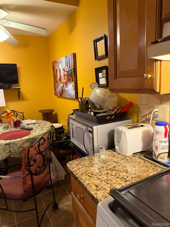 2110 Hyde Park Road Property Photo 40