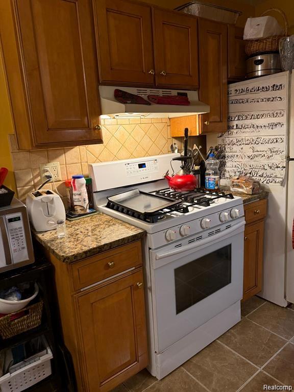 2110 Hyde Park Road Property Photo 45