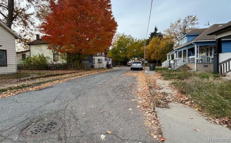 26 W Benson Street Property Photo 3