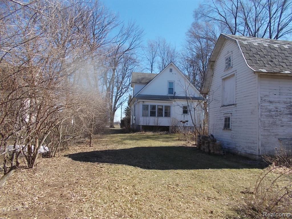 3739 Main Street Property Photo 6