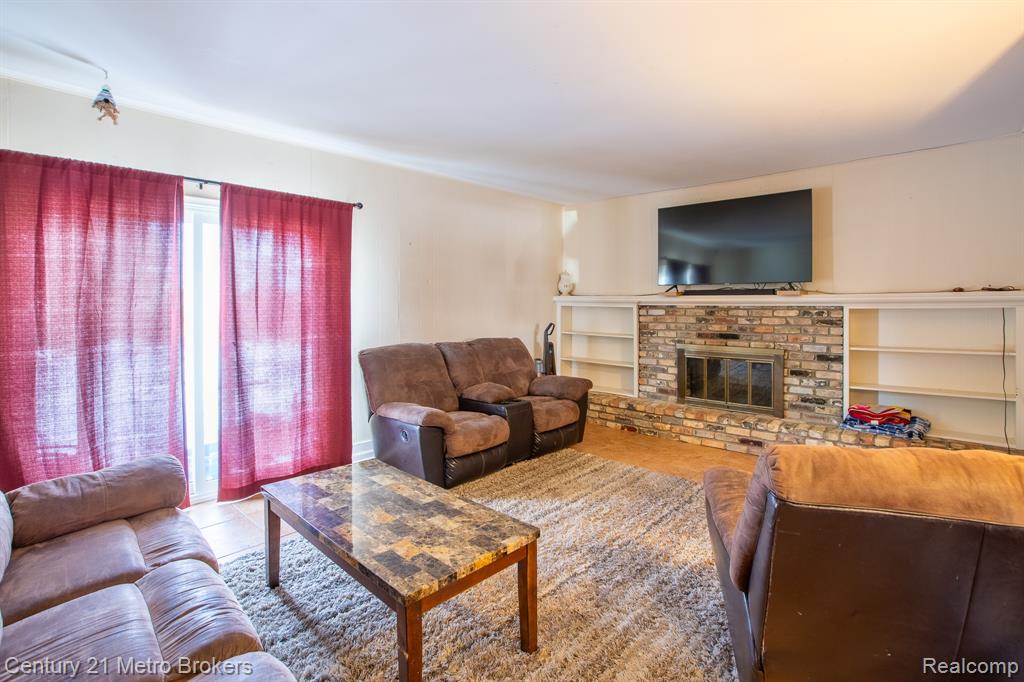 6101 Belsay Road Property Photo 16