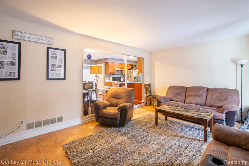 6101 Belsay Road Property Photo 17