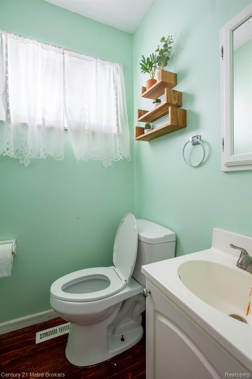 6101 Belsay Road Property Photo 18