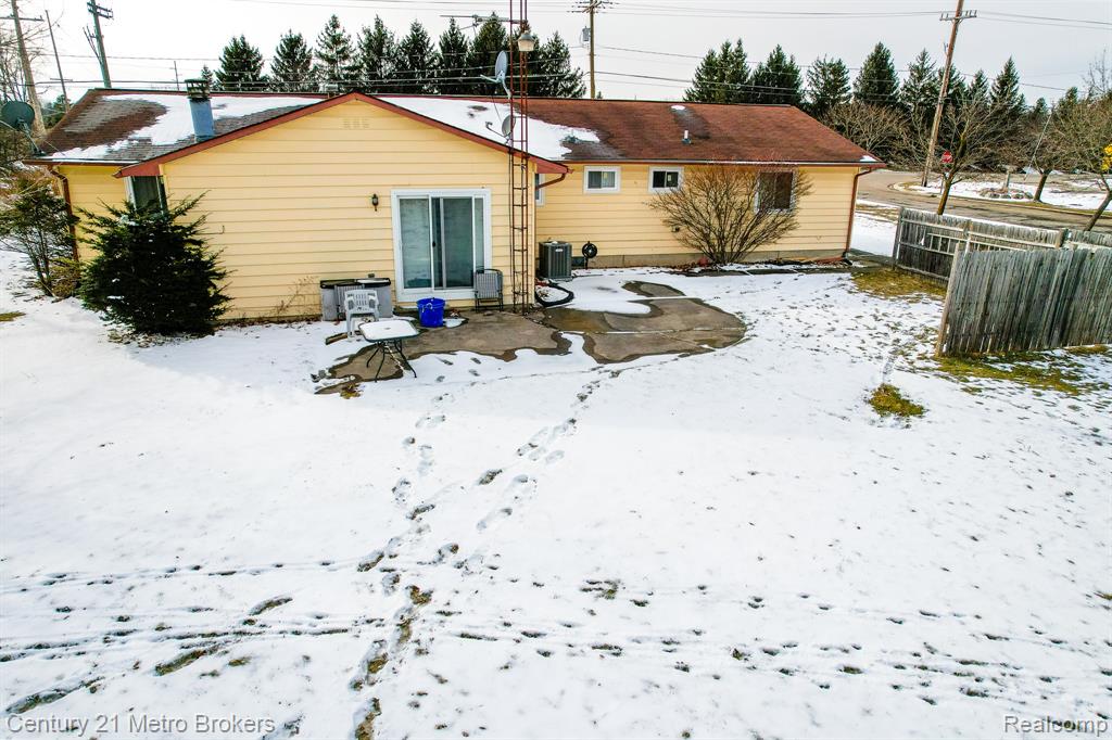 6101 Belsay Road Property Photo 25