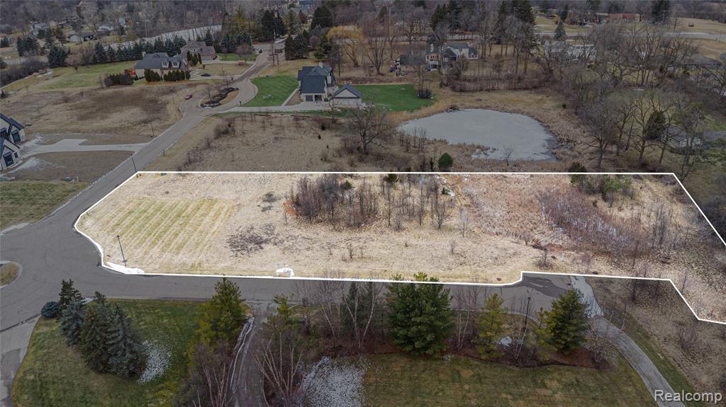 5 Fairway Trail Property Photo 2