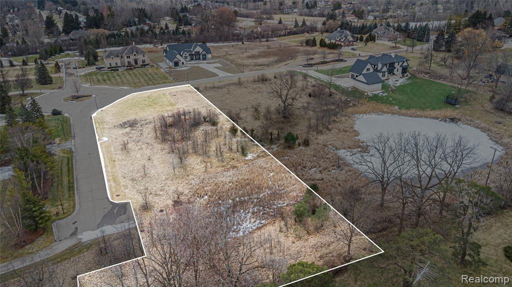 5 Fairway Trail Property Photo 3