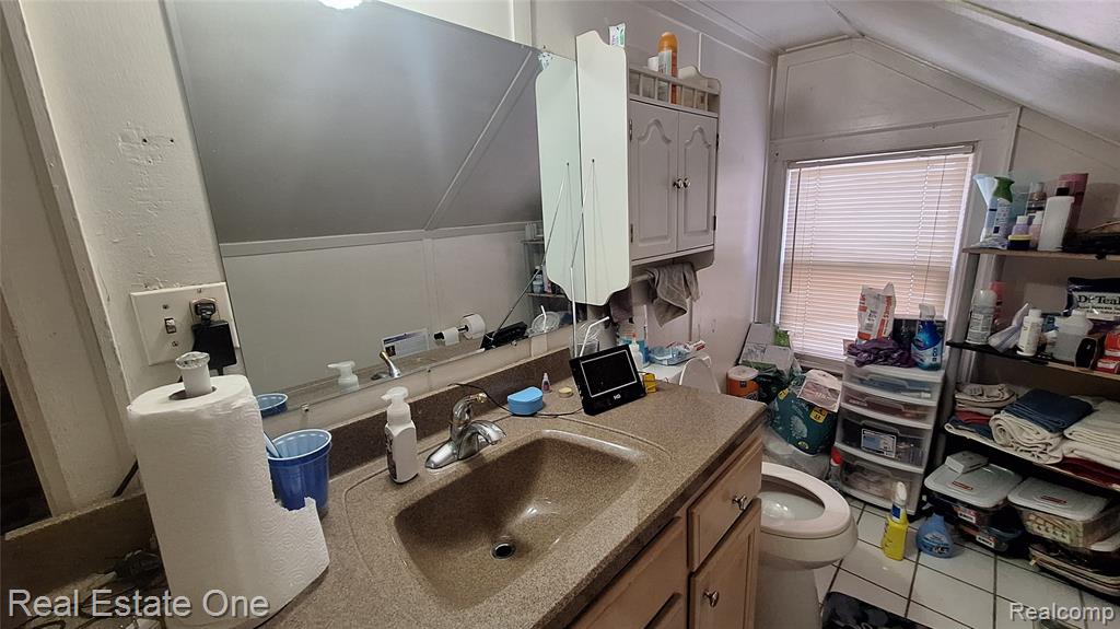 15094 Strathmoor Street Property Photo 8