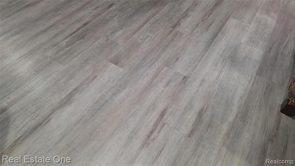 15094 Strathmoor Street Property Photo 12