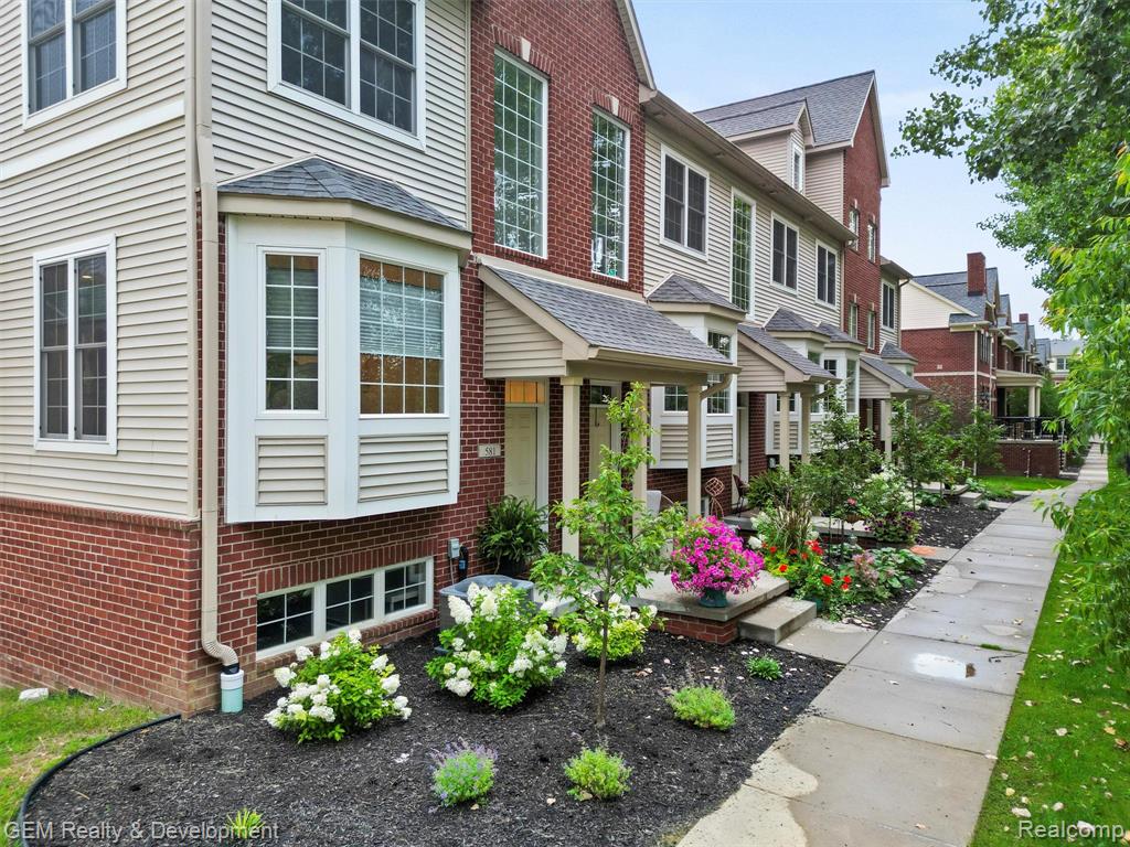 508 Village Lane Property Photo 1