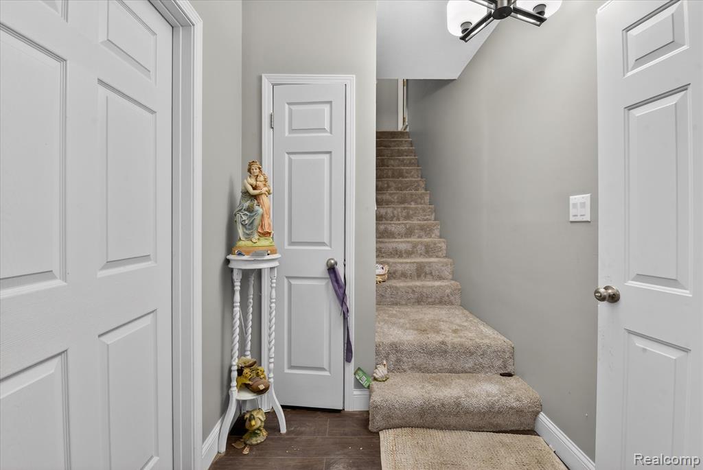 6198 Brancheau Road Property Photo 37