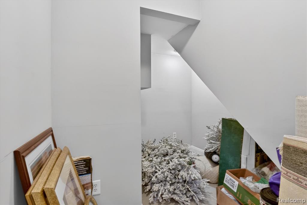6198 Brancheau Road Property Photo 43