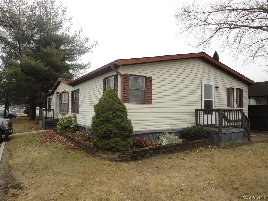268 Highlands Property Photo 3