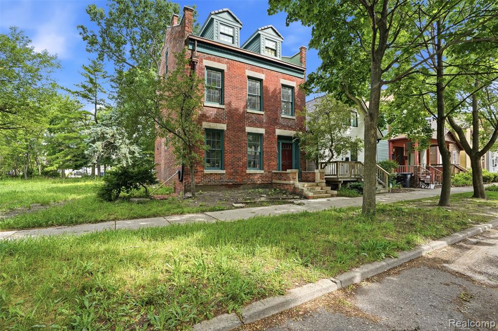 1356 Labrosse Street Property Photo 1