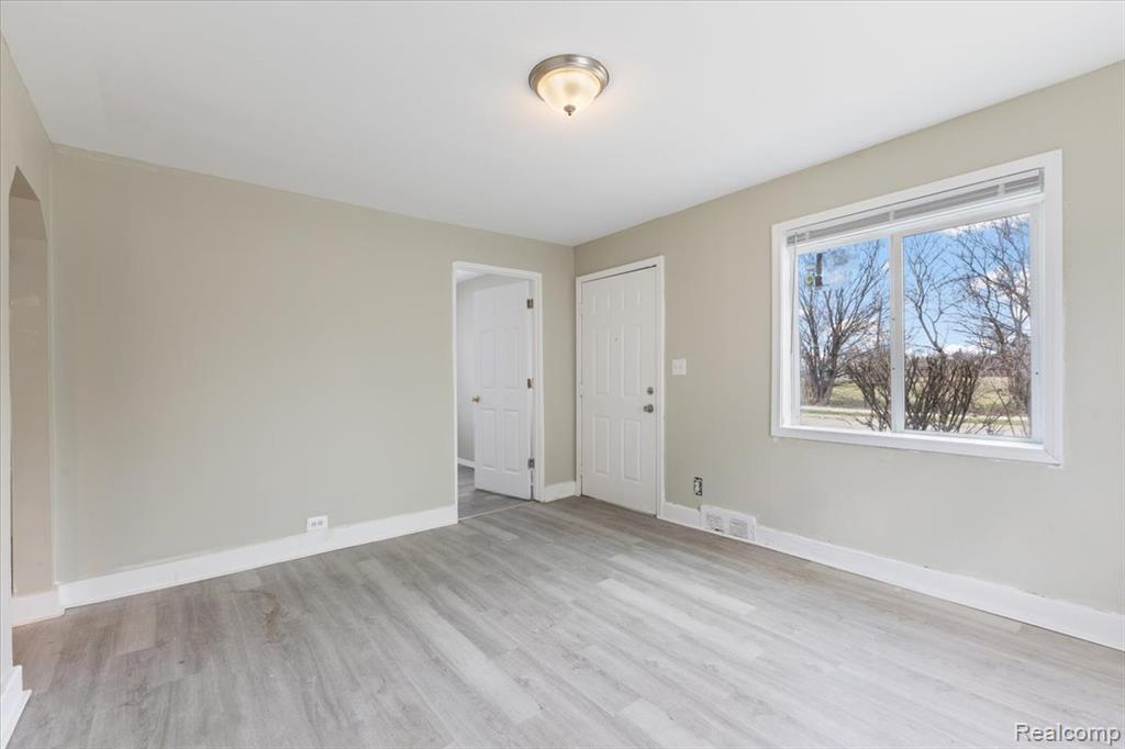 6808 Fisher Avenue Property Photo 3