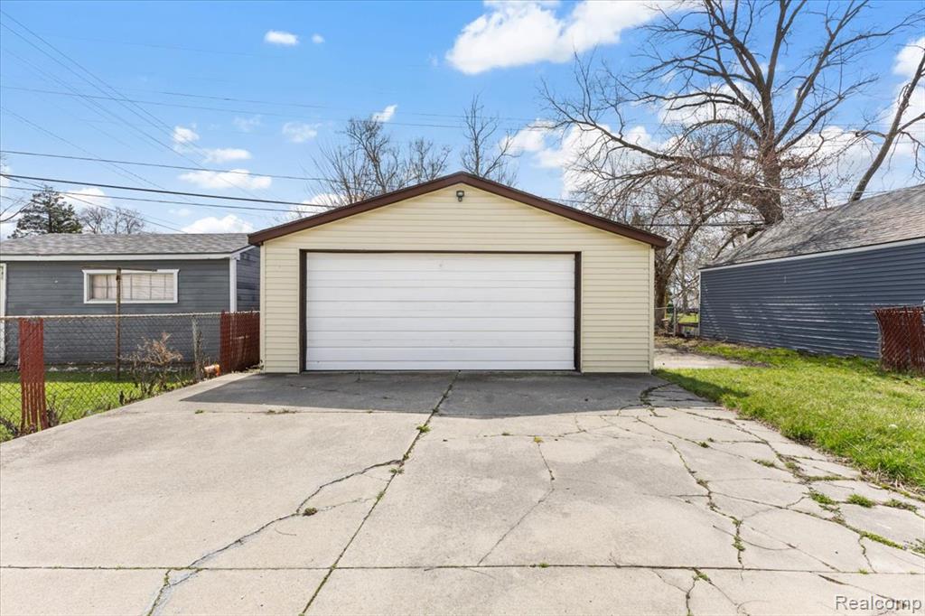 6808 Fisher Avenue Property Photo 8