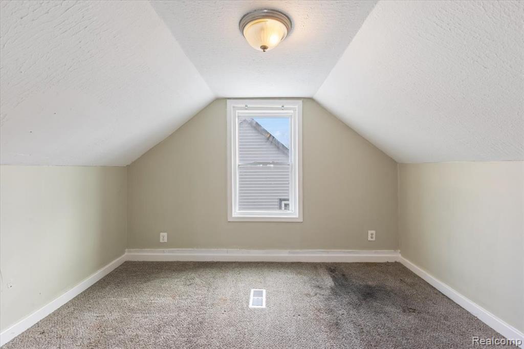 6808 Fisher Avenue Property Photo 9
