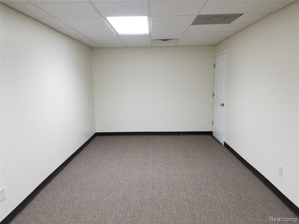 265 S Harris - Bldg B Road Property Photo 1