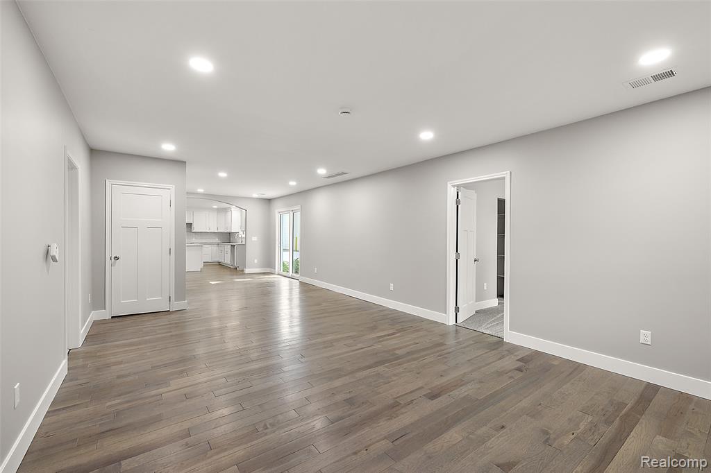 5771 Gratiot Avenue Property Photo 22