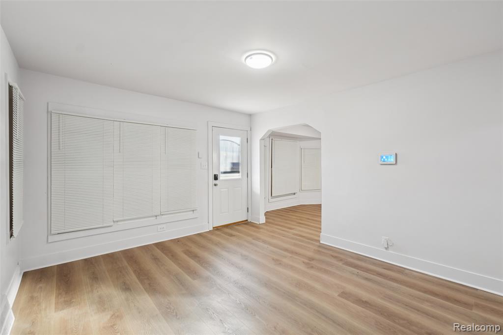 14141 Edmore Drive Property Photo 3