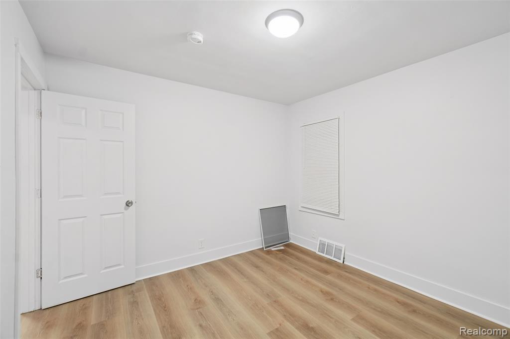 14141 Edmore Drive Property Photo 14