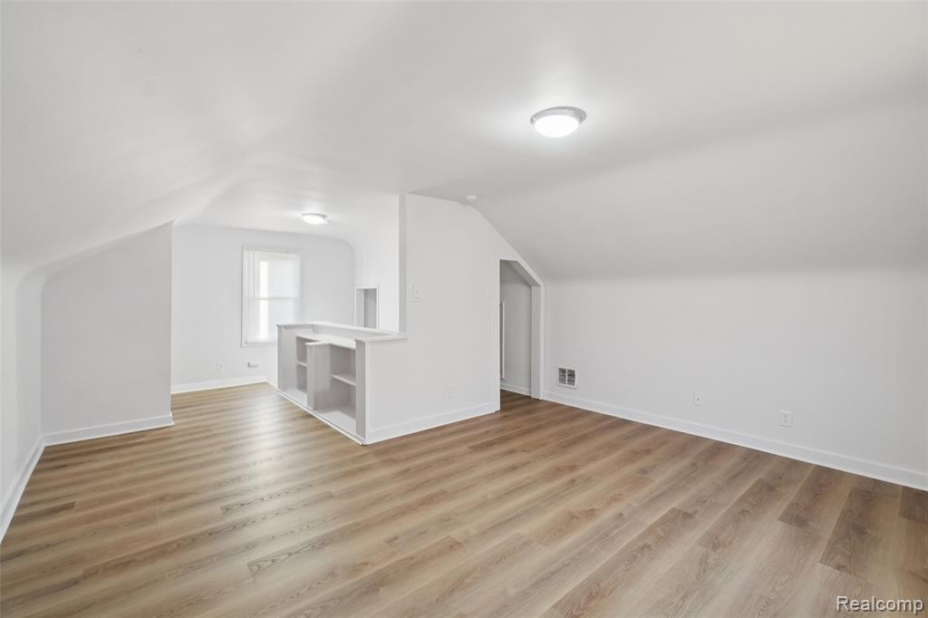 14141 Edmore Drive Property Photo 16