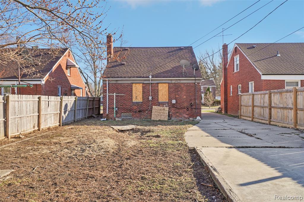 14141 Edmore Drive Property Photo 24