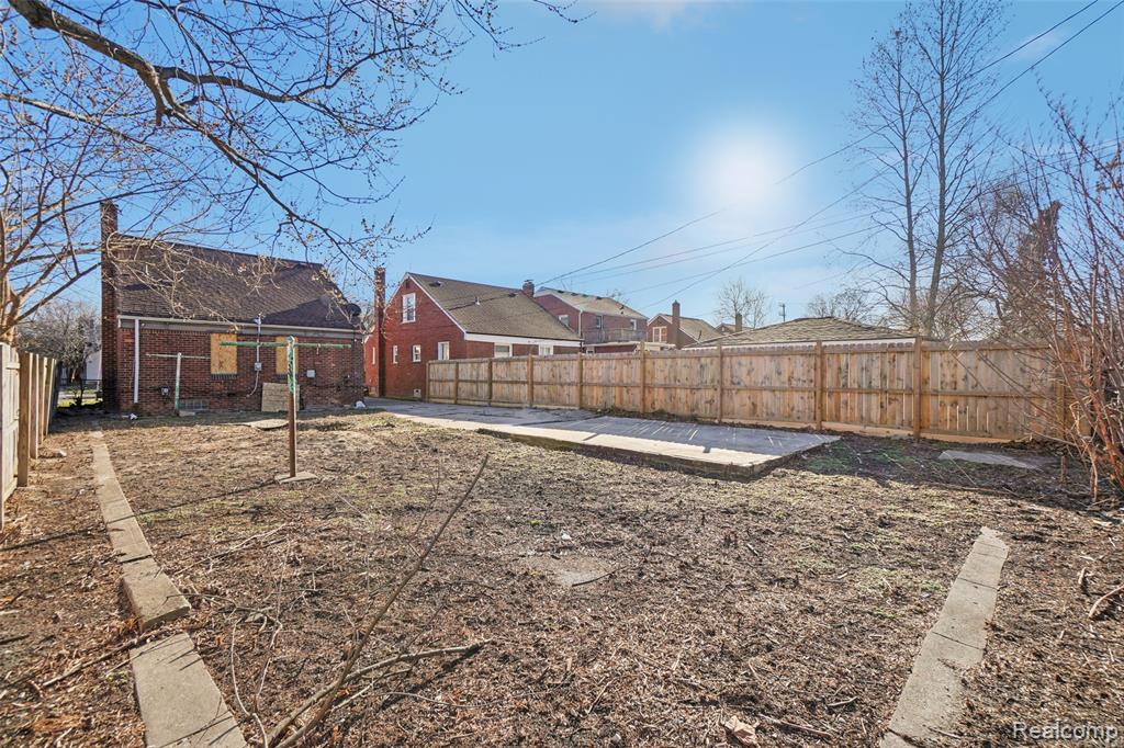 14141 Edmore Drive Property Photo 25