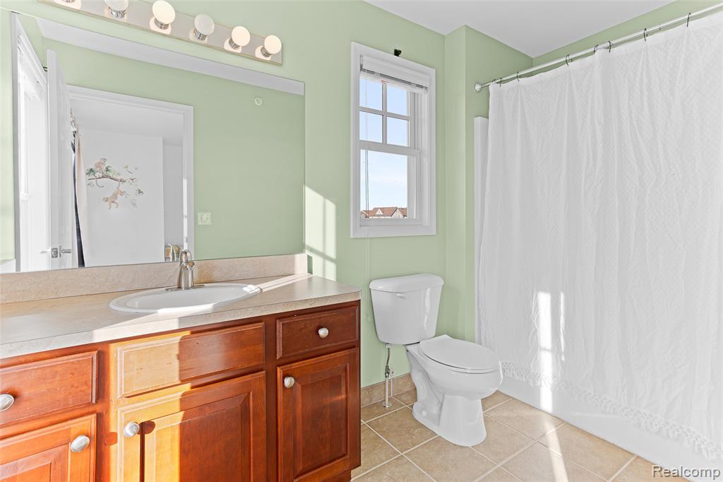 208 Amys Walk Property Photo 17