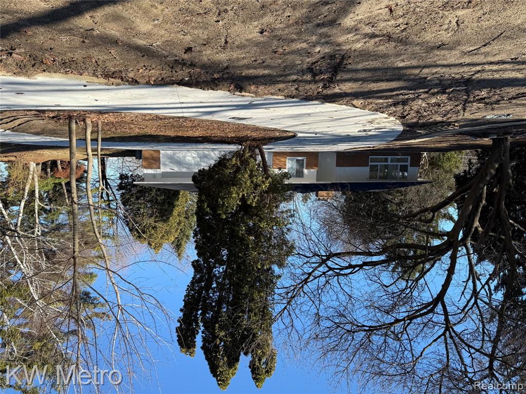 1440 W Square Lake Road Property Photo 15
