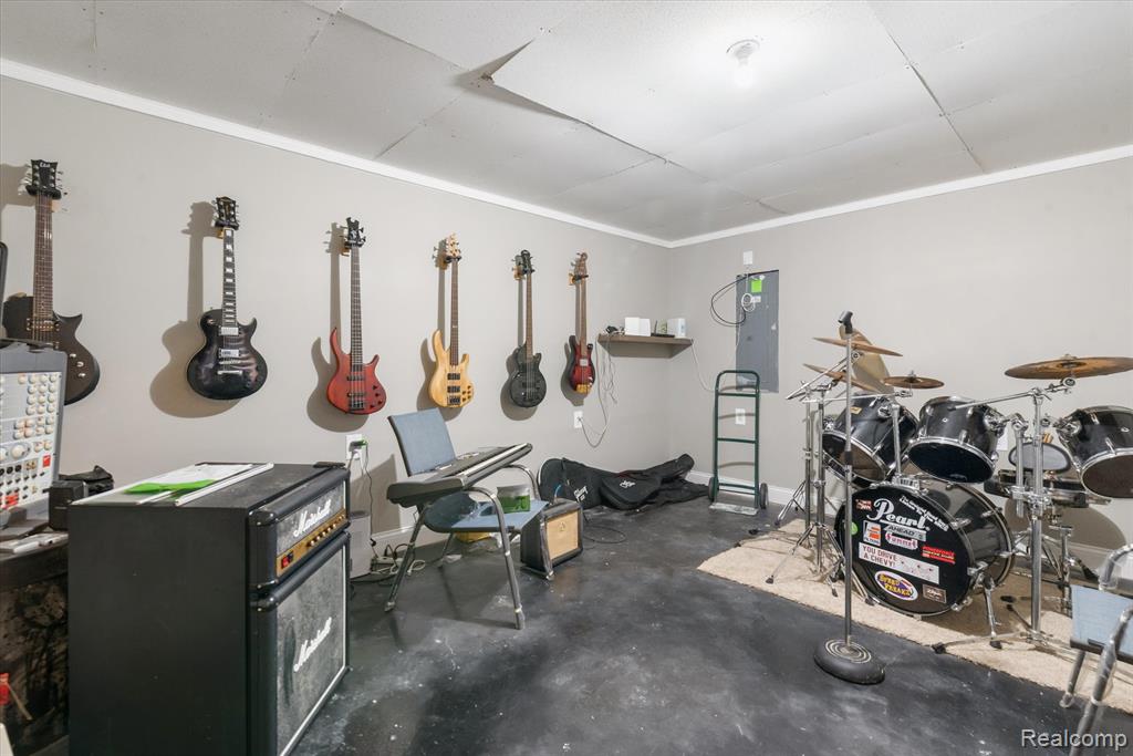 42811 Colonial Road Property Photo 24