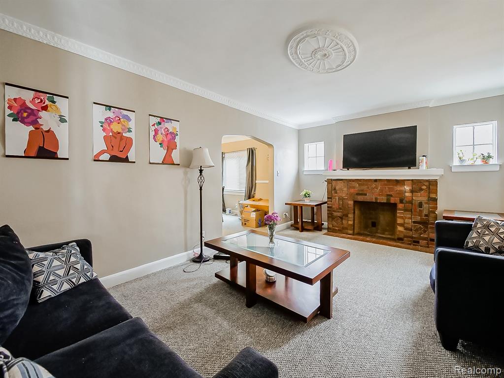 4826 Yorkshire Road Property Photo 2