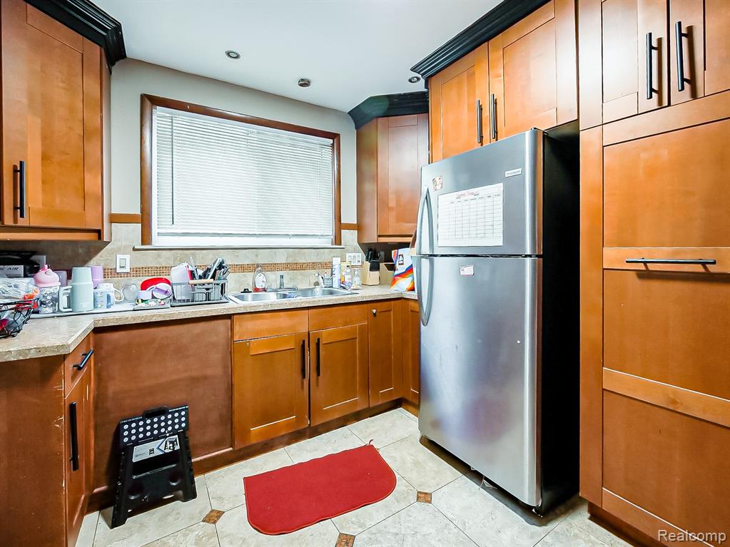 4826 Yorkshire Road Property Photo 5