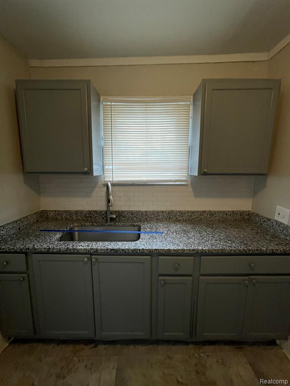 19156 Waltham Street Property Photo 9