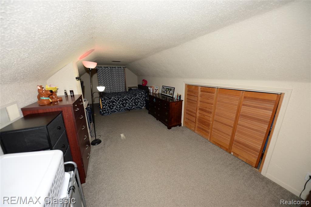 872 E Rowland Avenue Property Photo 6
