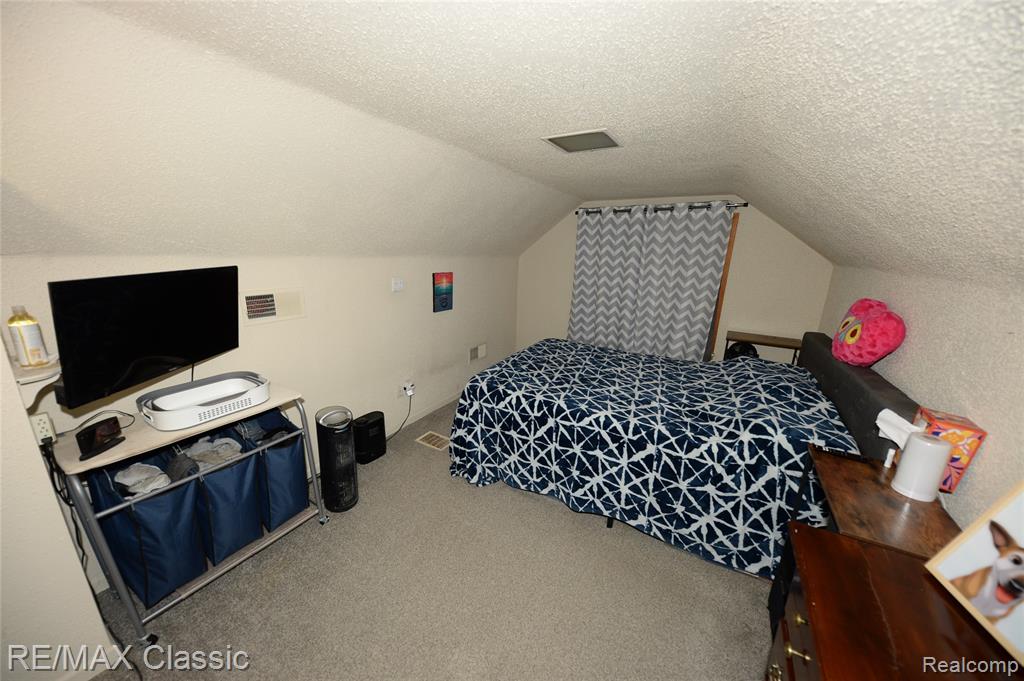 872 E Rowland Avenue Property Photo 7