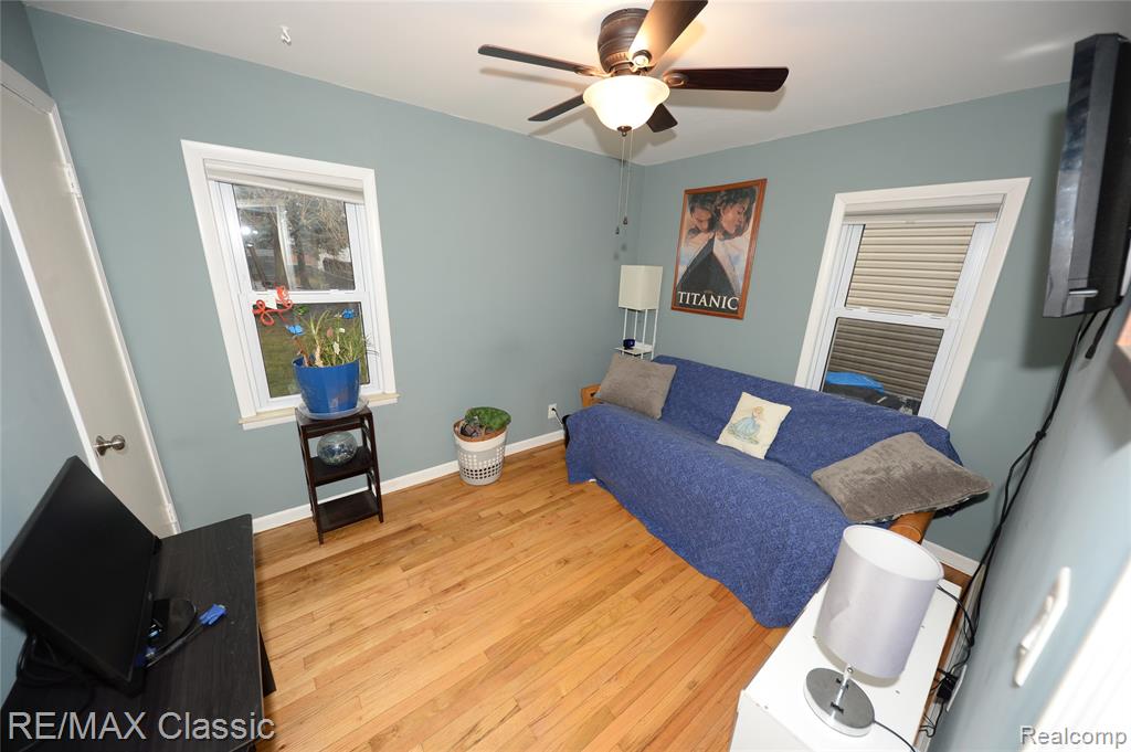872 E Rowland Avenue Property Photo 10