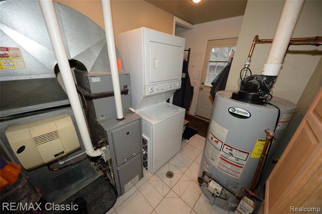 872 E Rowland Avenue Property Photo 13