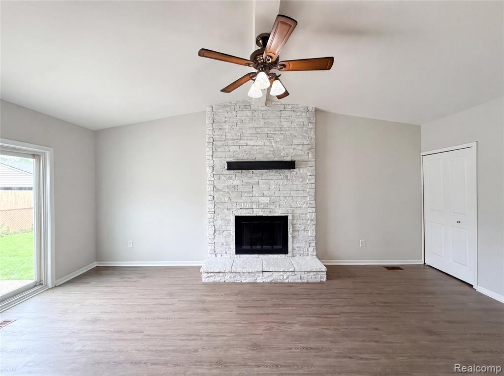 42195 Fairview Drive Property Photo 3