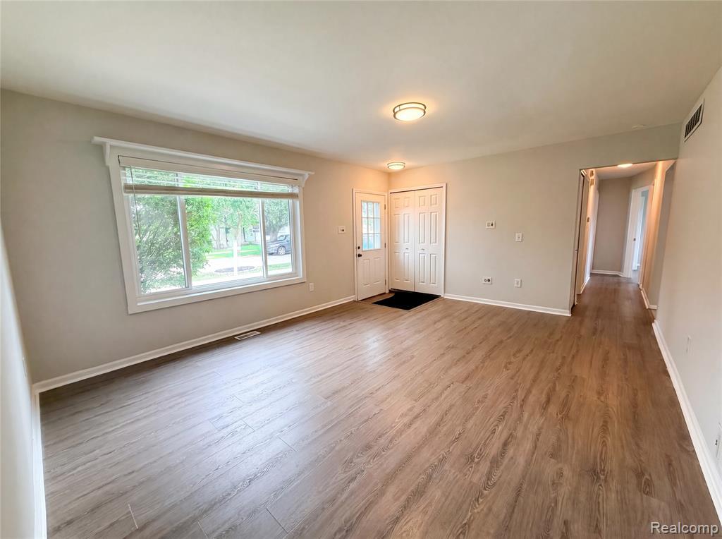 42195 Fairview Drive Property Photo 7