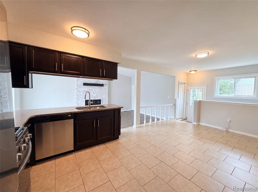42195 Fairview Drive Property Photo 10