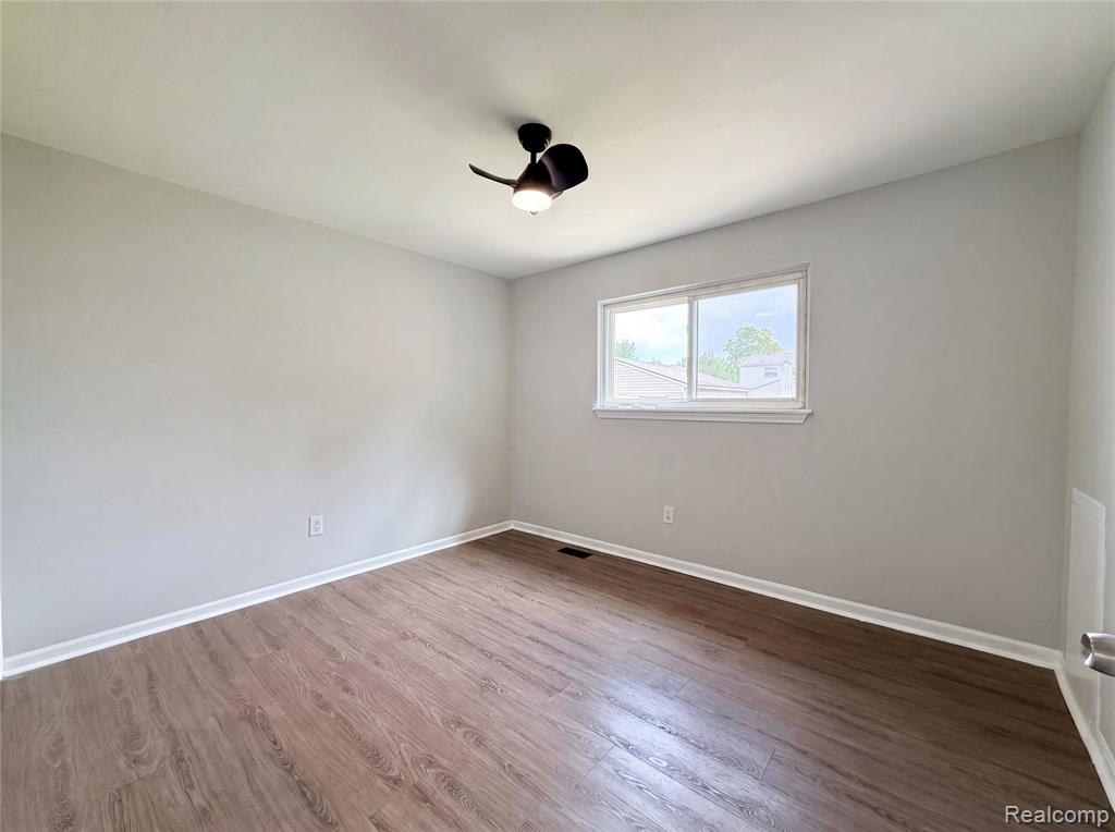 42195 Fairview Drive Property Photo 11