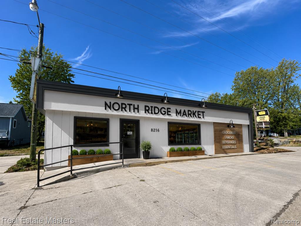 8216 Lakeshore Road Road Property Photo 1