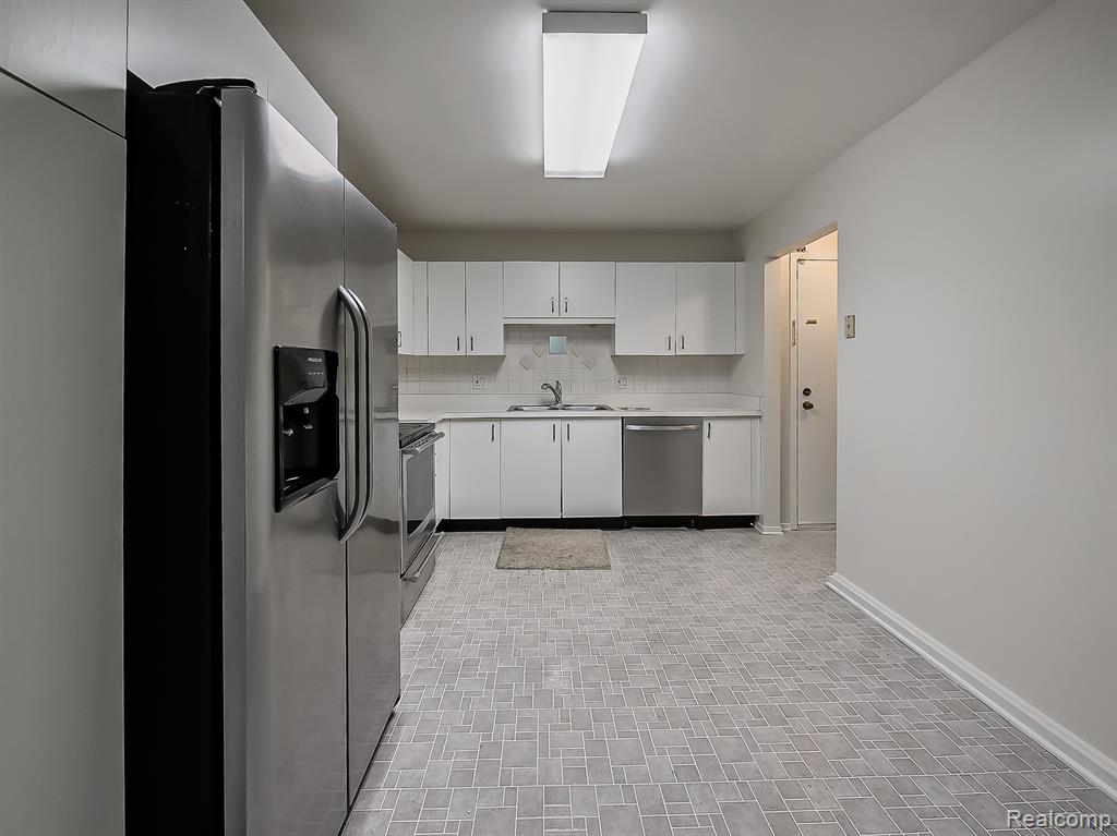 30414 Orchard Lake Road Property Photo 2
