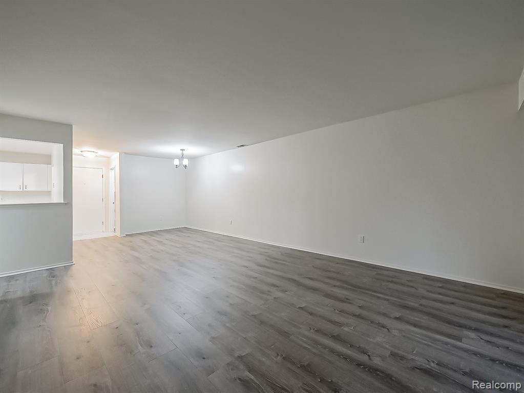 30414 Orchard Lake Road Property Photo 8