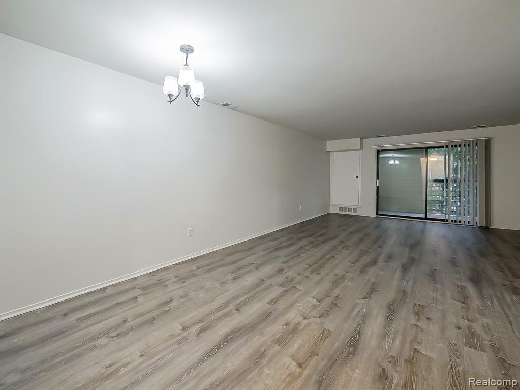 30414 Orchard Lake Road Property Photo 9