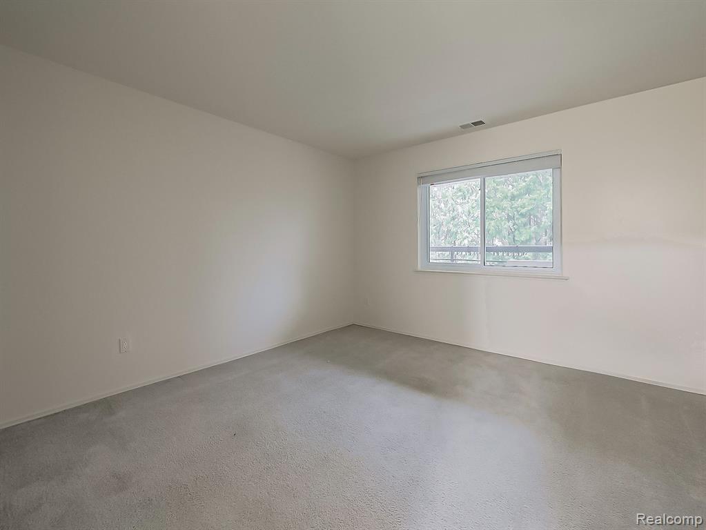30414 Orchard Lake Road Property Photo 12